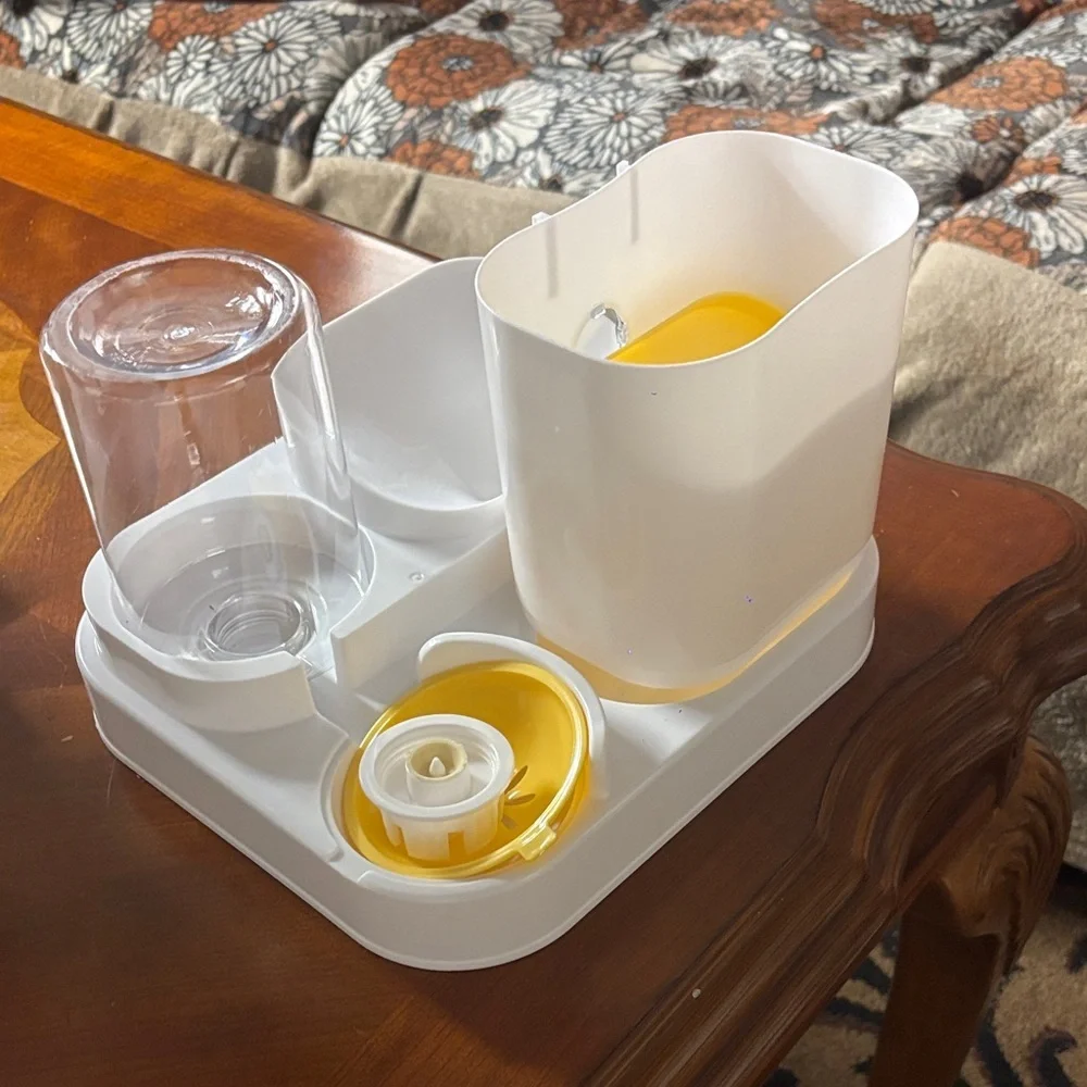 Pet Food and Water dispenser